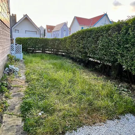 Holiday home Spacious Beachfront House - Center *