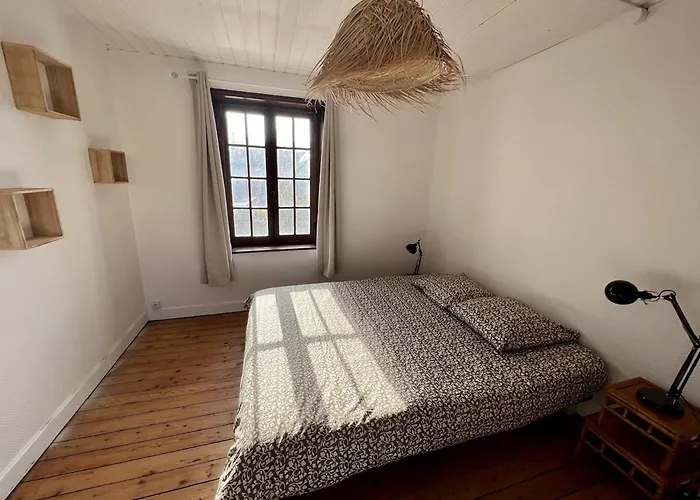 Spacious Beachfront House - Center Holiday home *